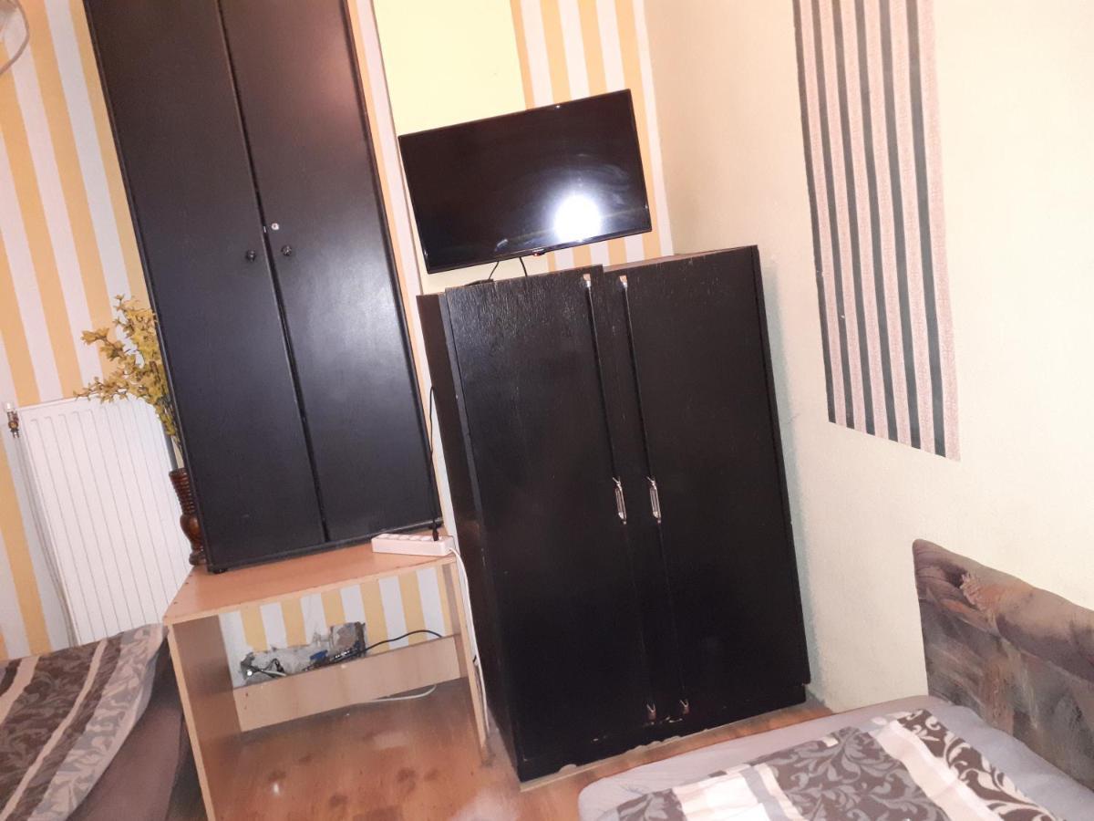 Sárkány Lak Diosd Esterno foto