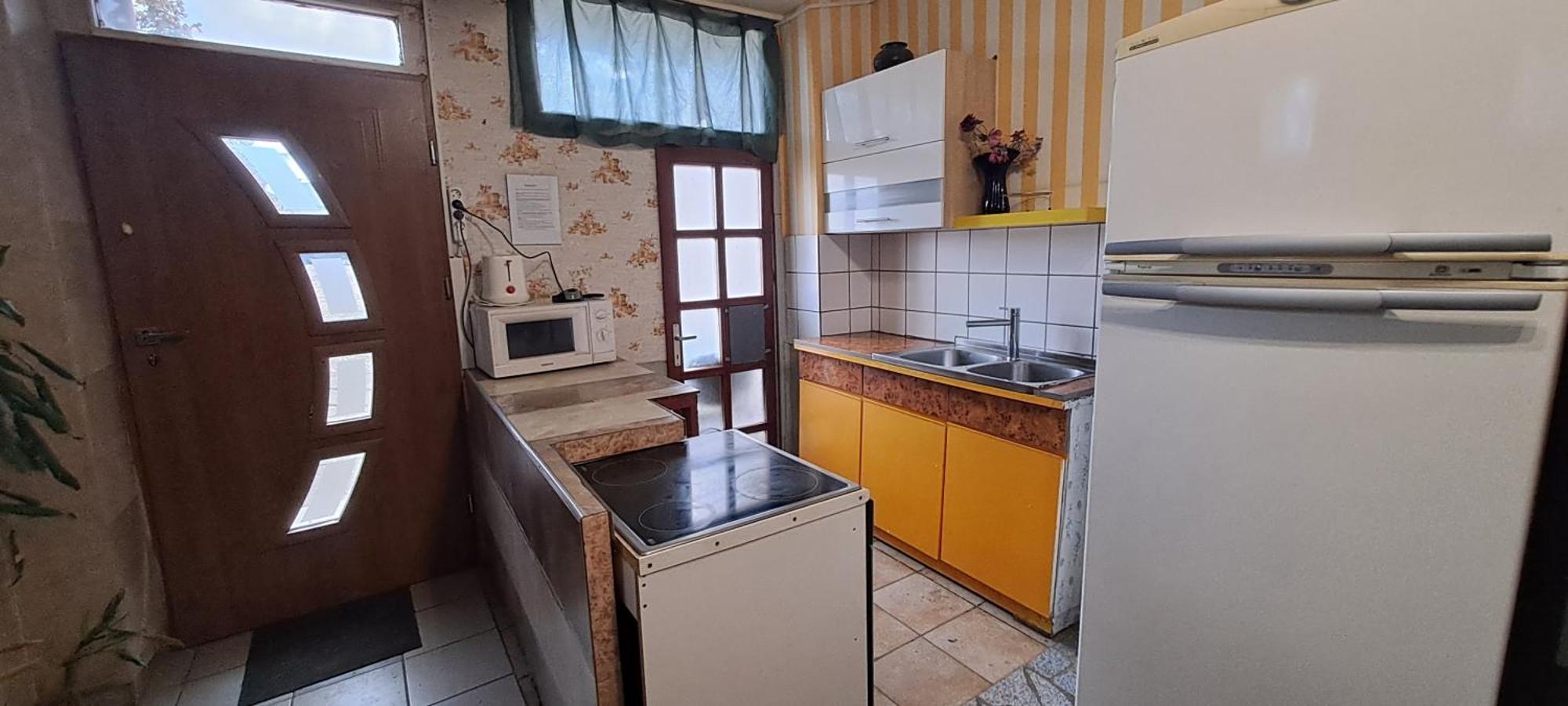 Sárkány Lak Diosd Esterno foto